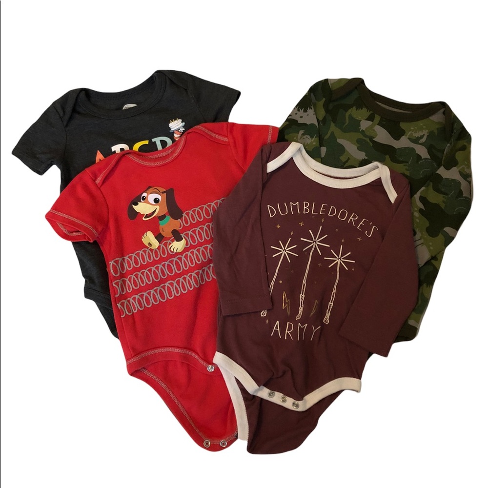 4 pack of onesies size 6-9 months